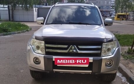 Mitsubishi Pajero IV, 2010 год, 1 950 000 рублей, 6 фотография