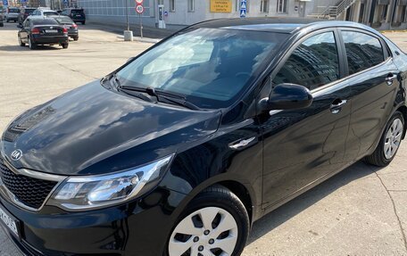 KIA Rio III рестайлинг, 2015 год, 915 000 рублей, 2 фотография
