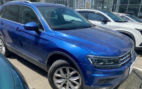 Volkswagen Tiguan II, 2018 год, 2 530 000 рублей, 3 фотография