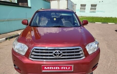 Toyota Highlander III, 2010 год, 1 820 000 рублей, 1 фотография