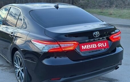 Toyota Camry, 2021 год, 3 190 000 рублей, 3 фотография