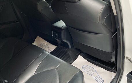 Toyota Camry, 2018 год, 2 390 000 рублей, 3 фотография