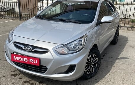 Hyundai Accent IV, 2011 год, 880 000 рублей, 3 фотография