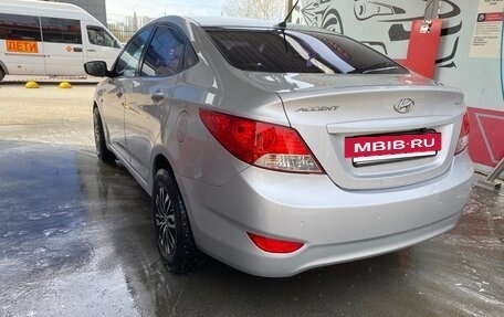 Hyundai Accent IV, 2011 год, 880 000 рублей, 11 фотография