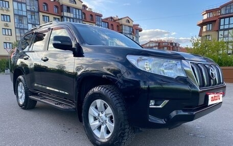 Toyota Land Cruiser Prado 150 рестайлинг 2, 2018 год, 4 500 000 рублей, 2 фотография