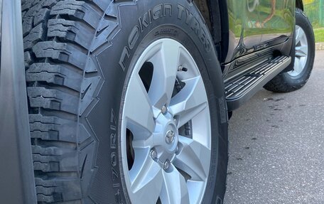 Toyota Land Cruiser Prado 150 рестайлинг 2, 2018 год, 4 500 000 рублей, 6 фотография