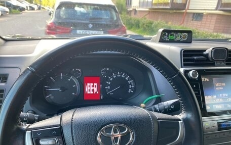 Toyota Land Cruiser Prado 150 рестайлинг 2, 2018 год, 4 500 000 рублей, 13 фотография