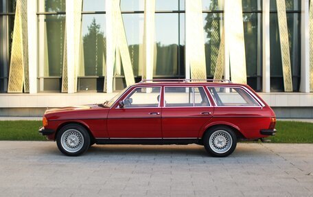 Mercedes-Benz W123, 1984 год, 1 800 000 рублей, 21 фотография