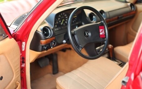 Mercedes-Benz W123, 1984 год, 1 800 000 рублей, 17 фотография