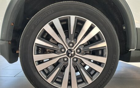Mitsubishi Outlander III рестайлинг 3, 2019 год, 2 177 000 рублей, 22 фотография