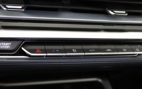 Geely Emgrand, 2024 год, 2 393 990 рублей, 17 фотография