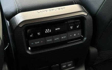 Toyota Land Cruiser Prado, 2024 год, 10 490 000 рублей, 29 фотография