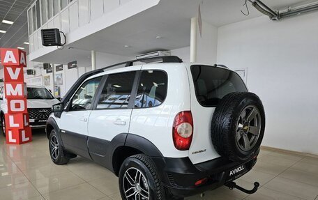 Chevrolet Niva I рестайлинг, 2017 год, 949 000 рублей, 7 фотография