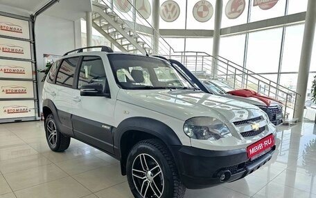 Chevrolet Niva I рестайлинг, 2017 год, 949 000 рублей, 6 фотография