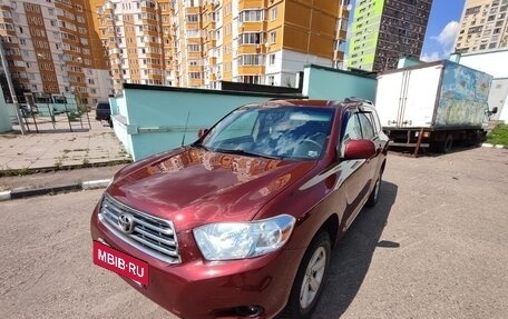 Toyota Highlander III, 2010 год, 1 820 000 рублей, 8 фотография