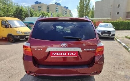 Toyota Highlander III, 2010 год, 1 820 000 рублей, 5 фотография