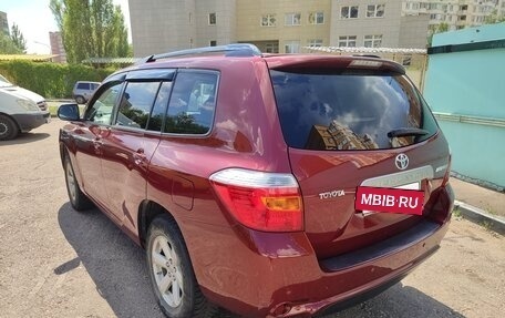 Toyota Highlander III, 2010 год, 1 820 000 рублей, 6 фотография