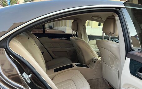 Mercedes-Benz CLS, 2015 год, 3 050 000 рублей, 14 фотография