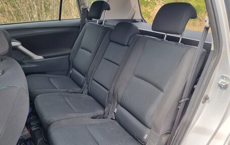 Toyota Verso I, 2012 год, 1 100 000 рублей, 14 фотография
