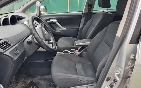 Toyota Verso I, 2012 год, 1 100 000 рублей, 17 фотография
