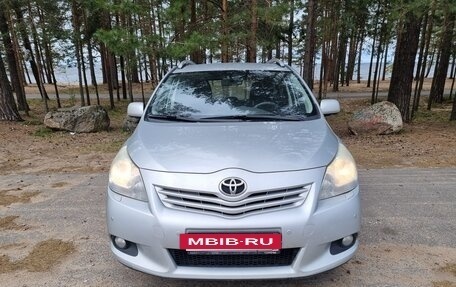 Toyota Verso I, 2012 год, 1 100 000 рублей, 6 фотография