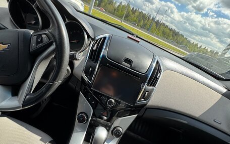 Chevrolet Cruze II, 2013 год, 900 000 рублей, 3 фотография