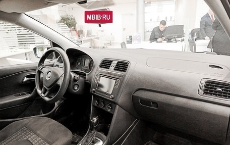 Volkswagen Polo VI (EU Market), 2016 год, 856 000 рублей, 11 фотография