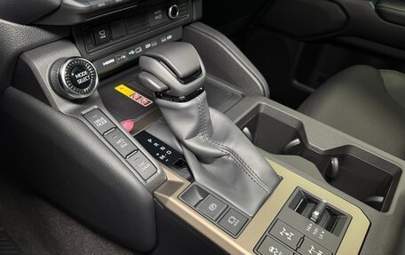 Toyota Land Cruiser Prado, 2024 год, 10 500 000 рублей, 12 фотография