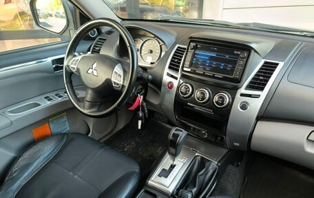 Mitsubishi Pajero Sport II рестайлинг, 2014 год, 1 687 000 рублей, 9 фотография