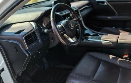 Lexus RX IV рестайлинг, 2021 год, 5 900 000 рублей, 3 фотография