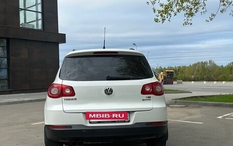 Volkswagen Tiguan I, 2011 год, 990 000 рублей, 6 фотография