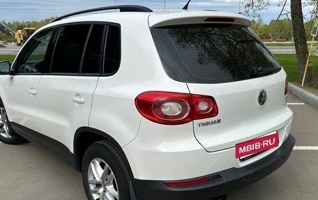Volkswagen Tiguan I, 2011 год, 990 000 рублей, 11 фотография