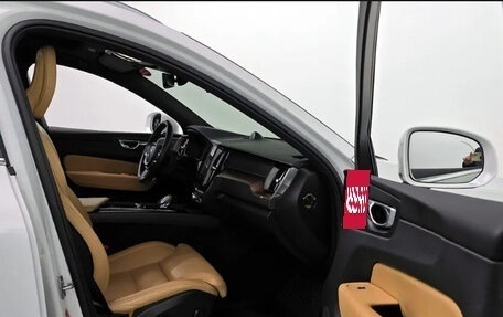 Volvo XC60 II, 2021 год, 3 870 000 рублей, 11 фотография