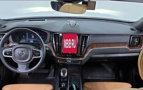 Volvo XC60 II, 2021 год, 3 870 000 рублей, 7 фотография