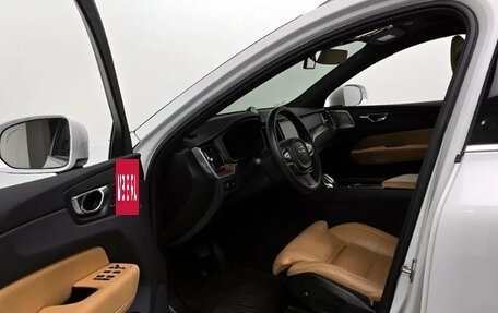 Volvo XC60 II, 2021 год, 3 870 000 рублей, 10 фотография