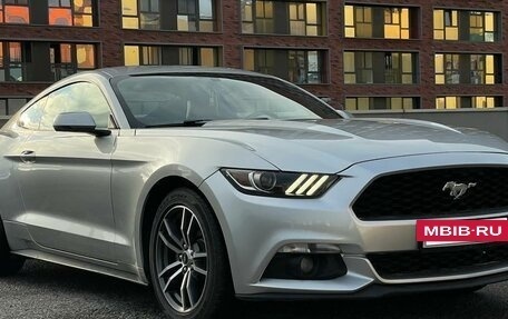 Ford Mustang VI рестайлинг, 2016 год, 2 630 000 рублей, 2 фотография