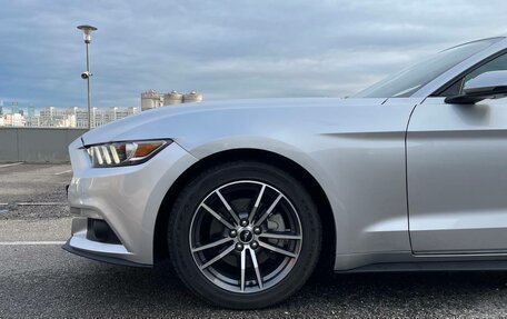 Ford Mustang VI рестайлинг, 2016 год, 2 630 000 рублей, 7 фотография