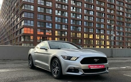 Ford Mustang VI рестайлинг, 2016 год, 2 630 000 рублей, 3 фотография