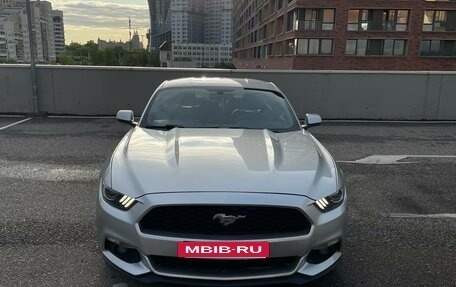 Ford Mustang VI рестайлинг, 2016 год, 2 630 000 рублей, 4 фотография