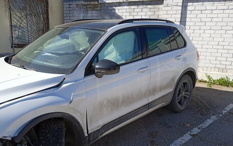 Volkswagen Tiguan II, 2019 год, 1 100 000 рублей, 11 фотография