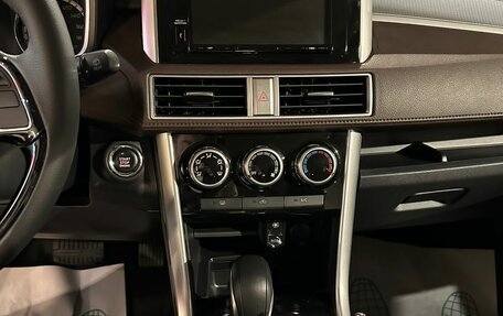 Mitsubishi Xpander, 2023 год, 3 700 000 рублей, 5 фотография
