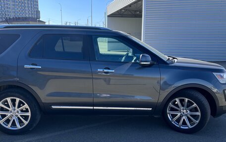 Ford Explorer VI, 2017 год, 2 690 000 рублей, 4 фотография