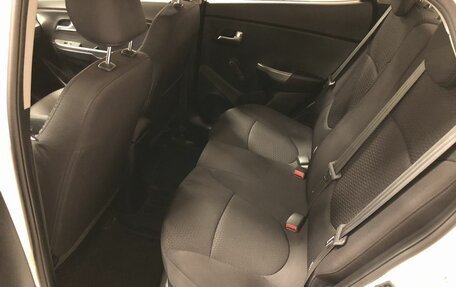 KIA Rio III рестайлинг, 2016 год, 1 333 000 рублей, 30 фотография