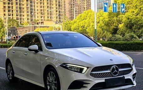 Mercedes-Benz A-Класс, 2021 год, 1 660 400 рублей, 3 фотография