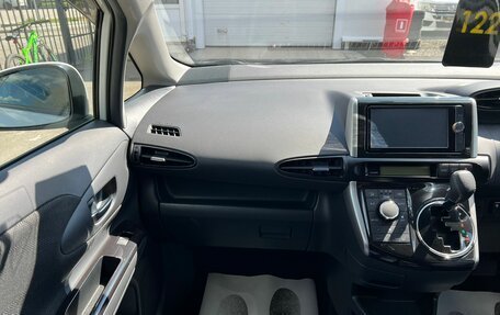 Toyota Wish II, 2012 год, 1 429 000 рублей, 17 фотография
