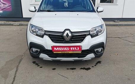 Renault Logan II, 2021 год, 1 600 000 рублей, 1 фотография