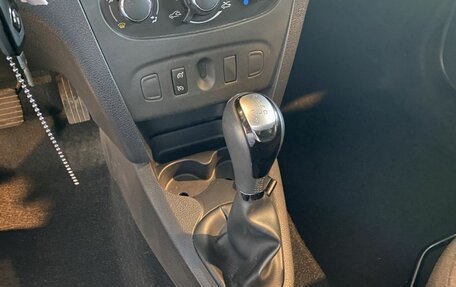 Renault Sandero II рестайлинг, 2018 год, 1 099 000 рублей, 31 фотография