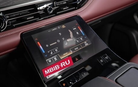 Infiniti QX80, 2025 год, 17 600 000 рублей, 16 фотография