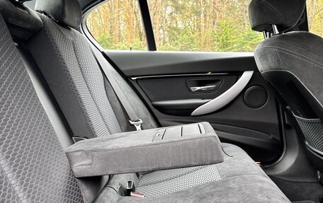 BMW 3 серия, 2018 год, 3 350 000 рублей, 11 фотография