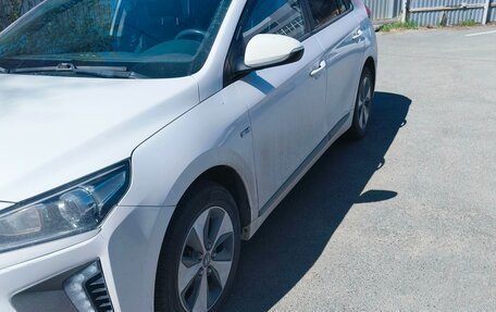 Hyundai IONIQ, 2018 год, 1 750 000 рублей, 3 фотография